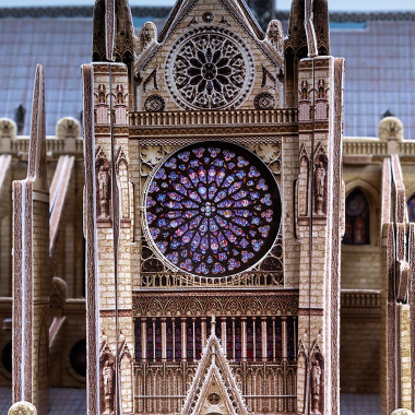 DS0986h_NG_notre-dame_detalle_web